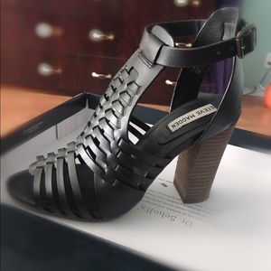 🌻Steve Madden leather sandal